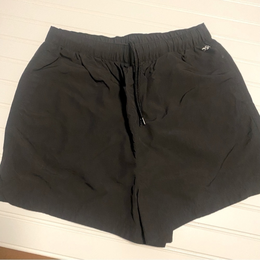 DSG Women’s Black Shorts with Pockets and Drawstring Size Medium